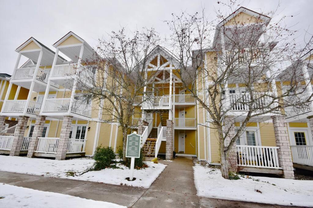 Luxury Suite, Jacuzzi, Full Kitchen, Heated Pool