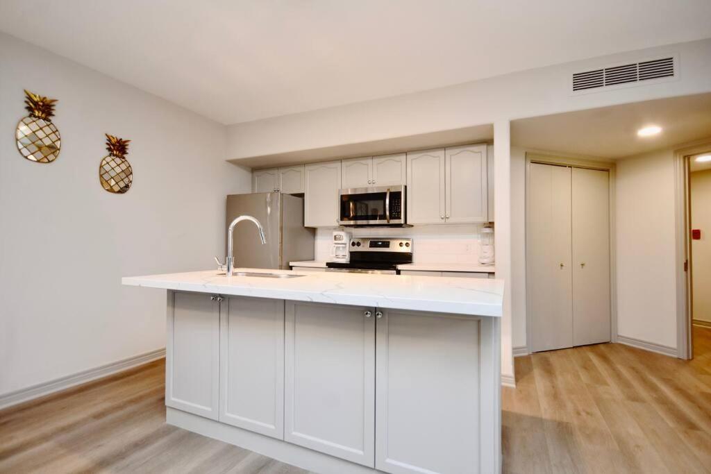 Luxury Suite, Jacuzzi, Full Kitchen, Heated Pool