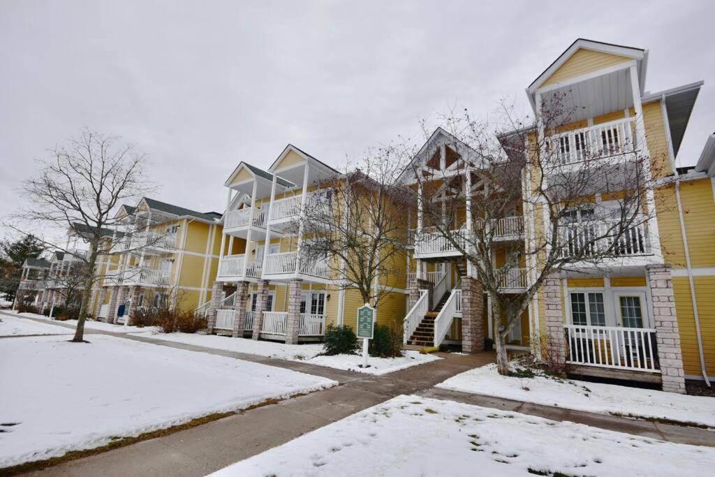 Luxury Suite, Jacuzzi, Full Kitchen, Heated Pool