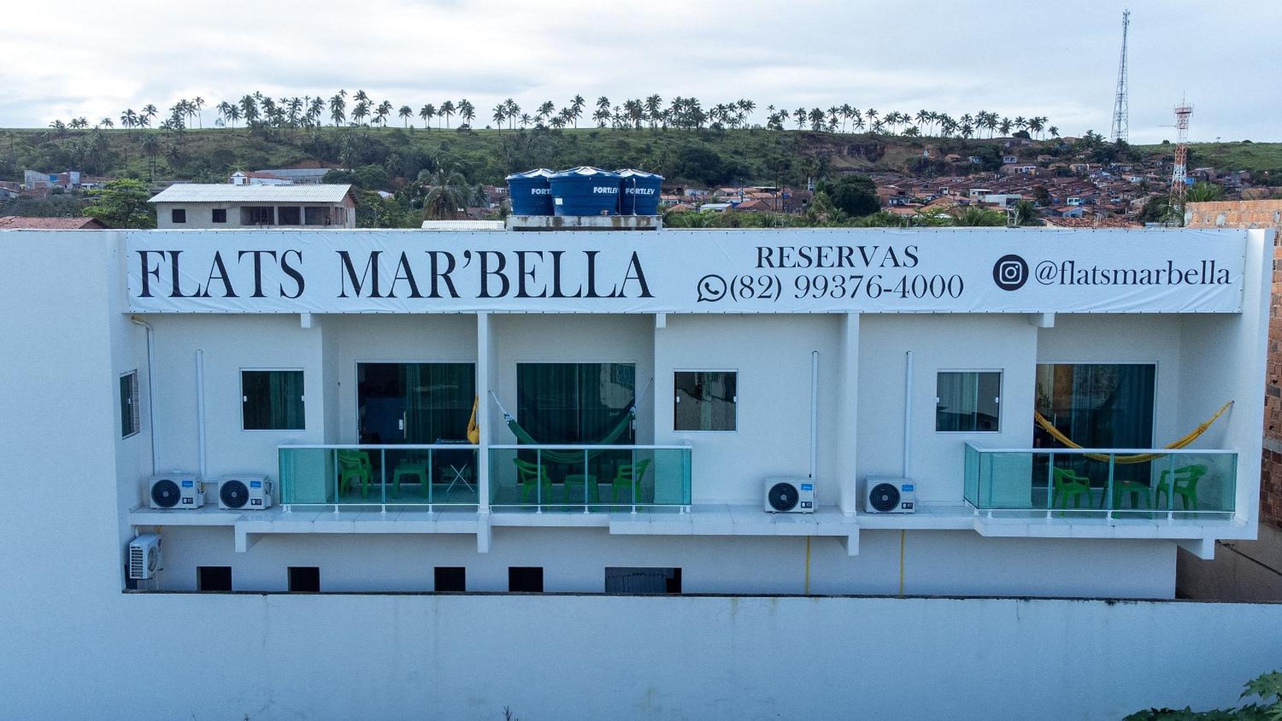 Flats Mar'Bella com Varanda para Relaxar e Praia para aproveitar, Cozinha equipada e Vaga de Garagem