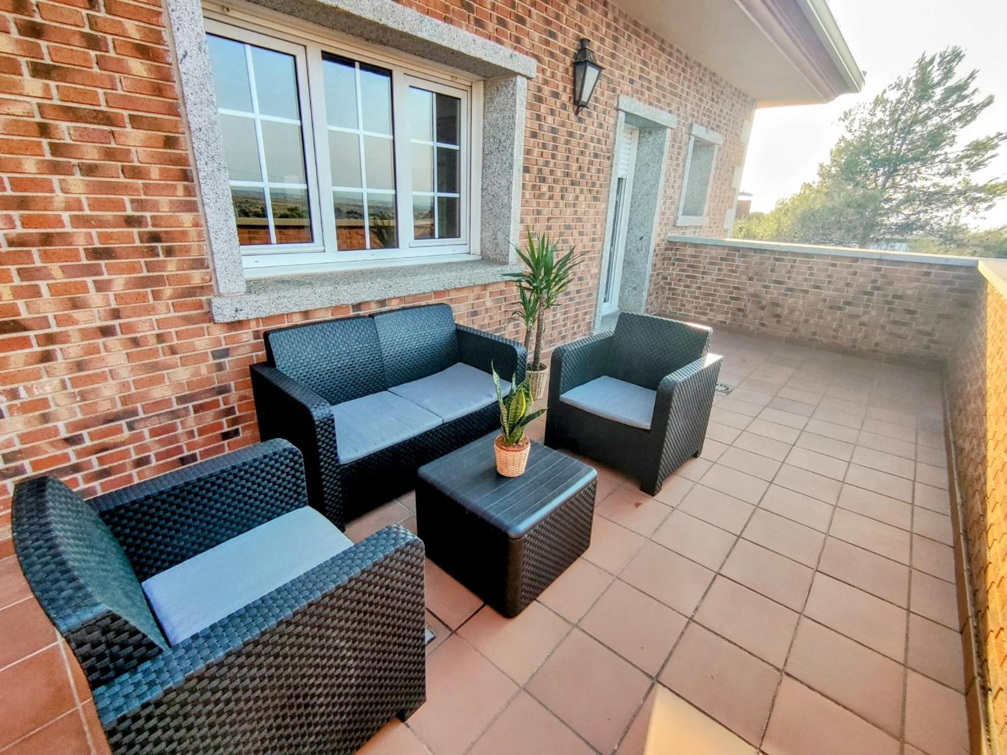 Preciosa villa para grupos grandes con piscina y BBQ
