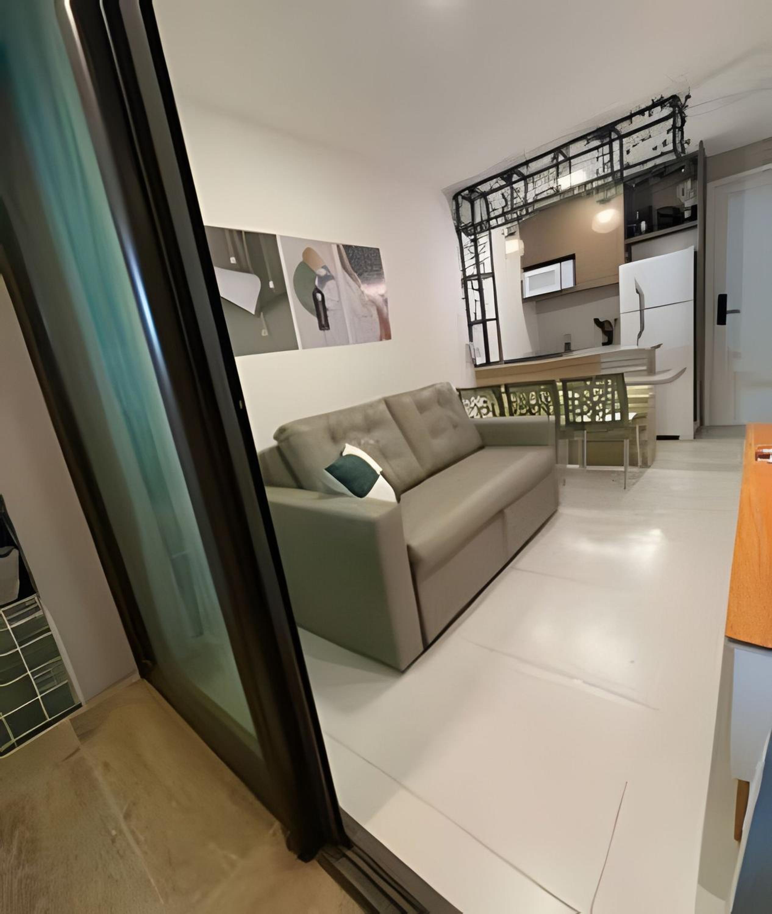 Flat térreo com piscina privativa