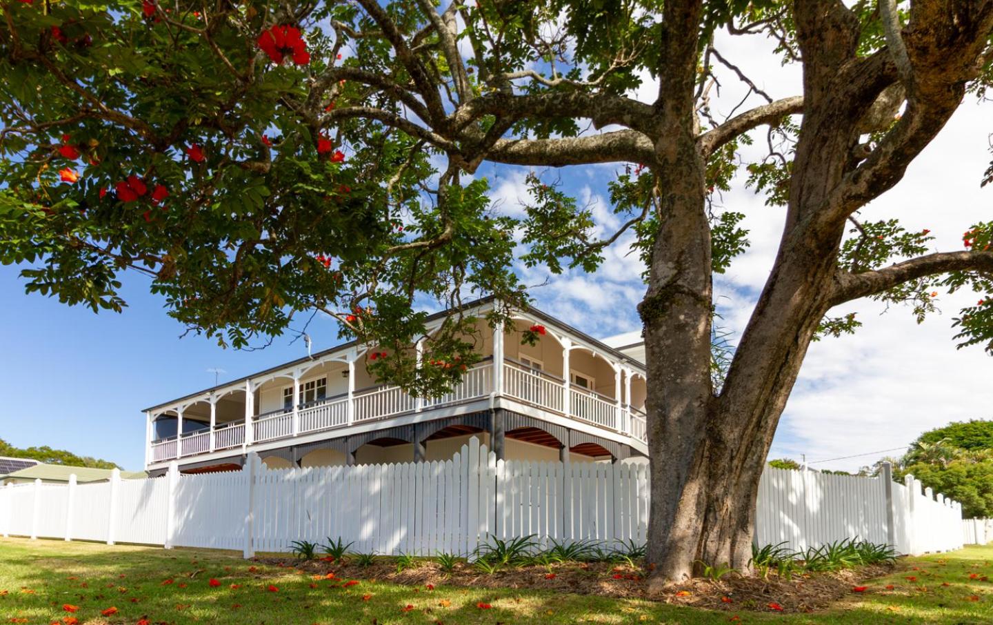 Luxury Grand Escapes Queenslander in Ipswich