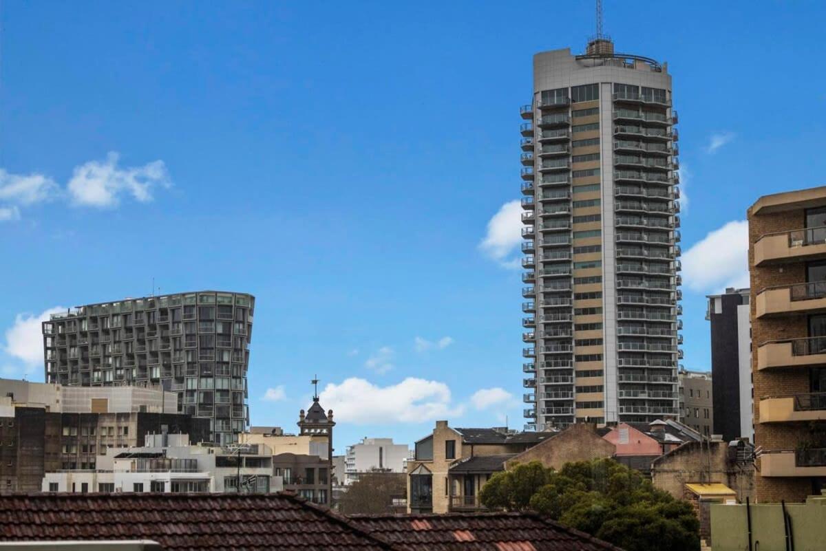 Top Floor 1 Bedroom Apt Sunroom Close To CBD