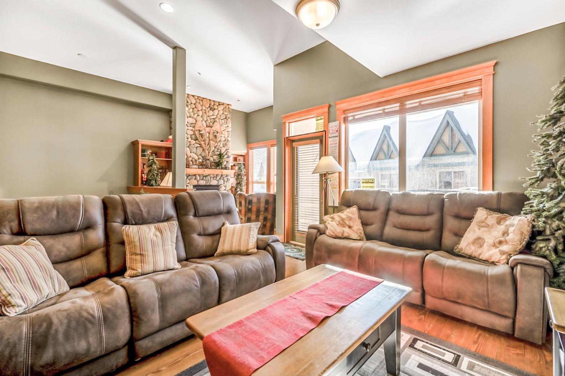 Treetops Ski Luxury Townhouse
