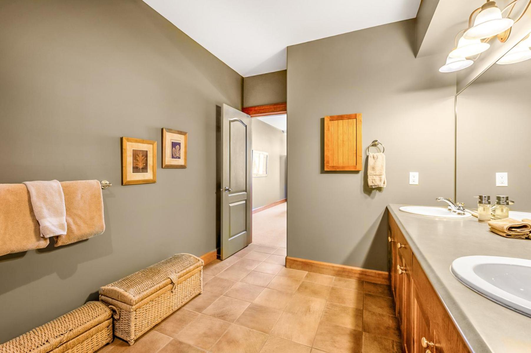 Treetops Ski Luxury Townhouse
