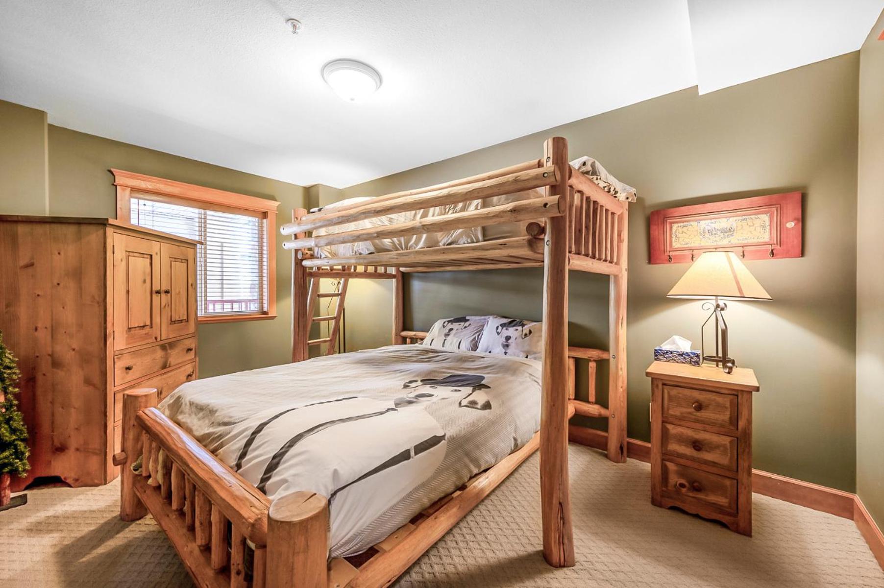 Treetops Ski Luxury Townhouse