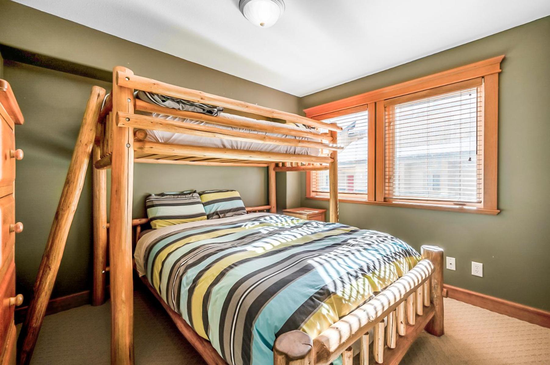 Treetops Ski Luxury Townhouse