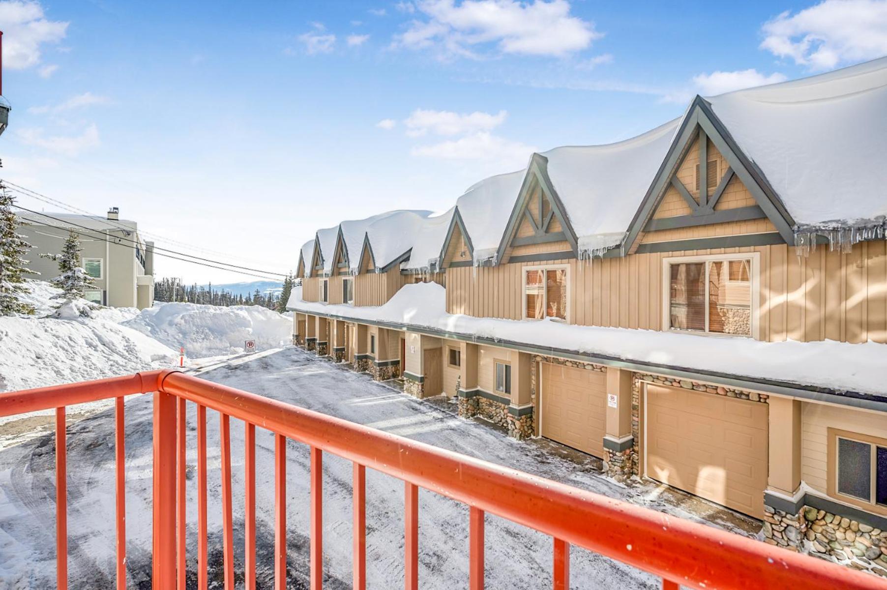 Treetops Ski Luxury Townhouse