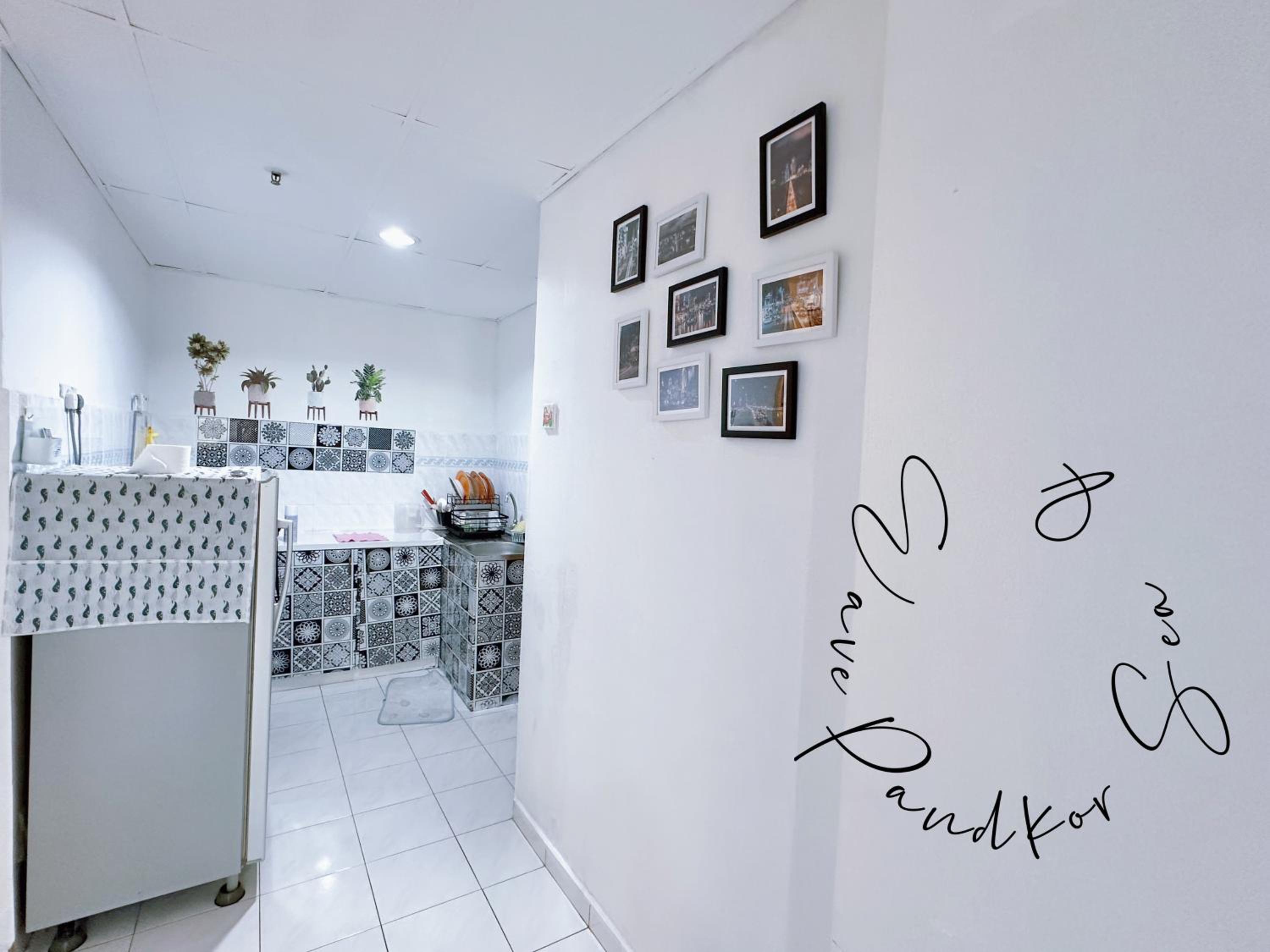 Sea & Wave #1 Coral Bay Apartment photo 7
