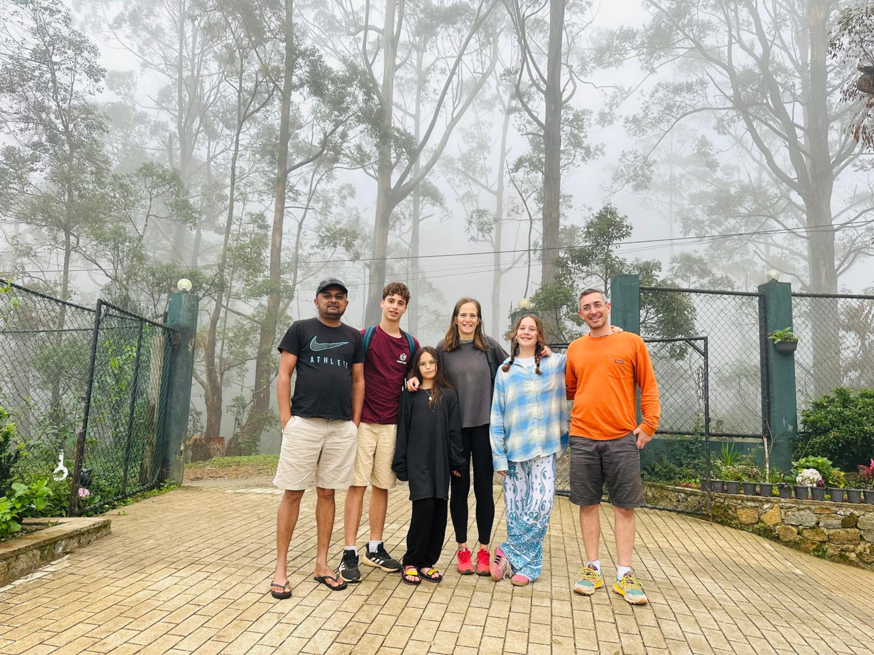 Cabin 7000 feet - A cozy Mountain View retreat in Nuwara eliya view 2