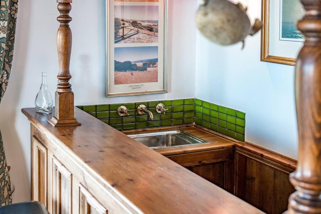 Rustic Cottage