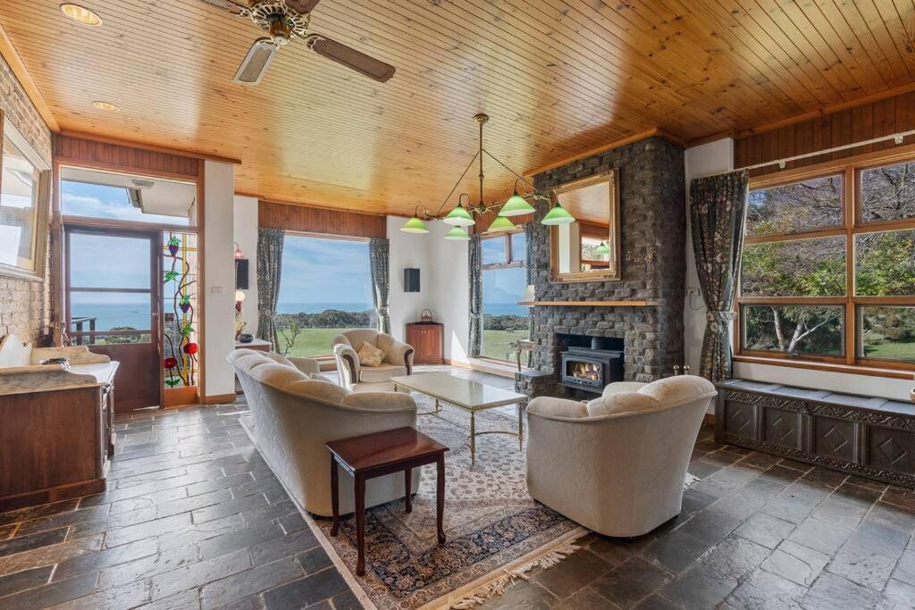 Rustic Cottage