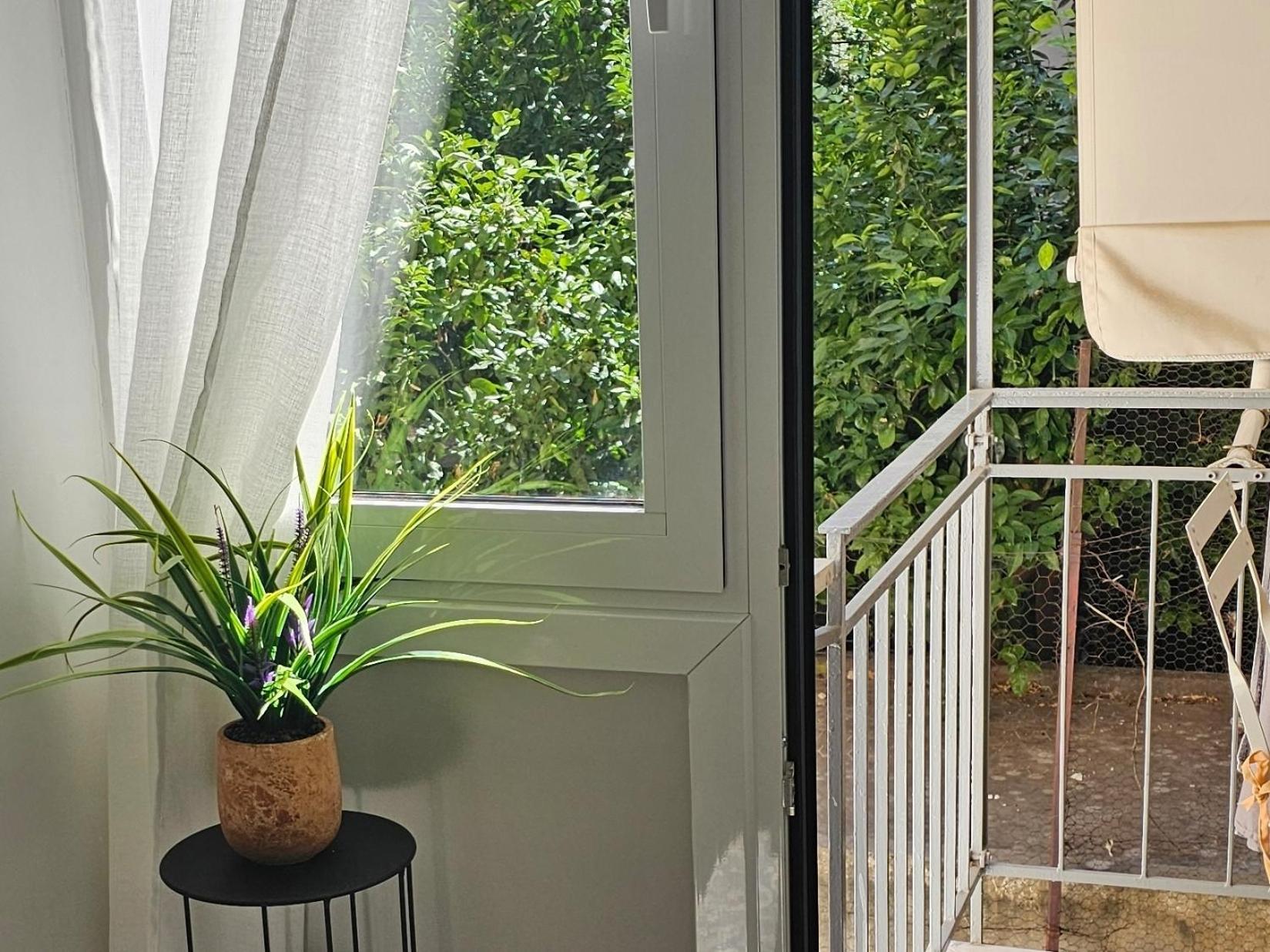 Cozy and quiet apartment , convenient location in Athens