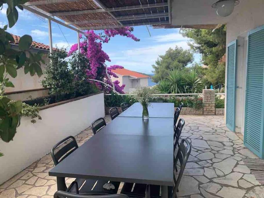 Villa V view 5