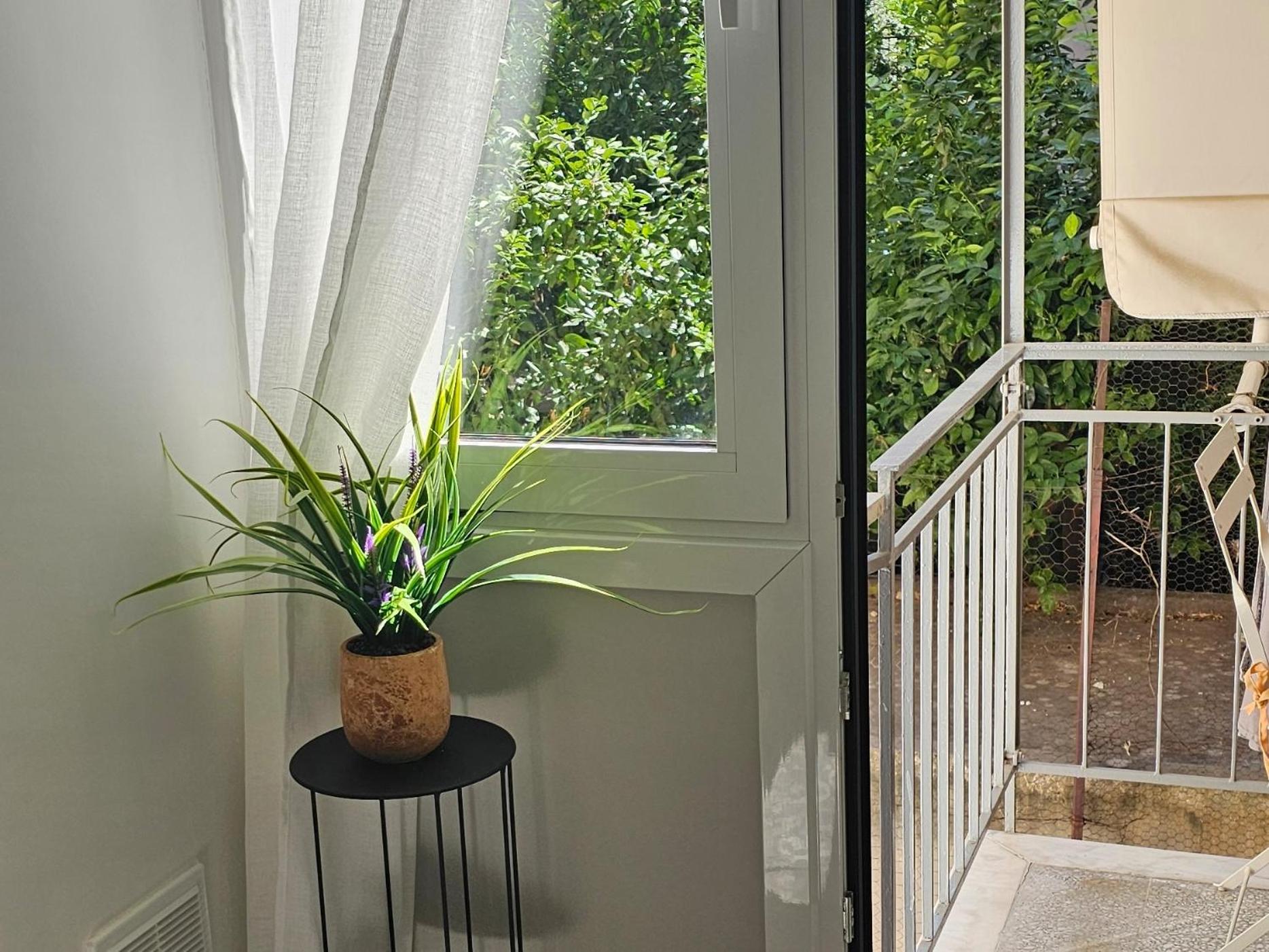 Cozy and quiet apartment , convenient location in Athens
