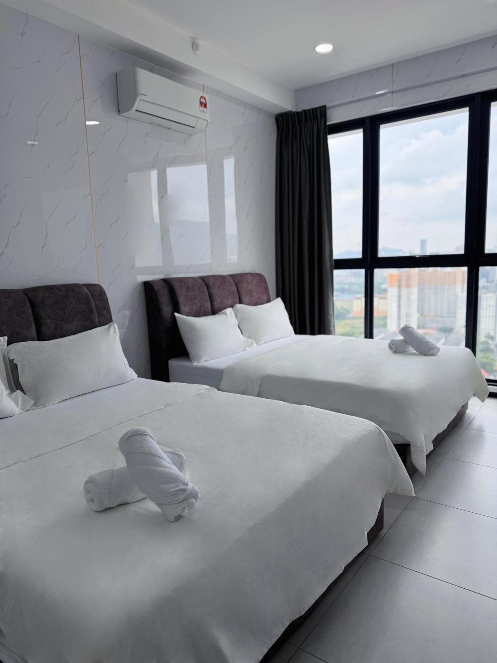 Urban Suites TWO Or THREE Bedroom Georgetown by ANC photo 4
