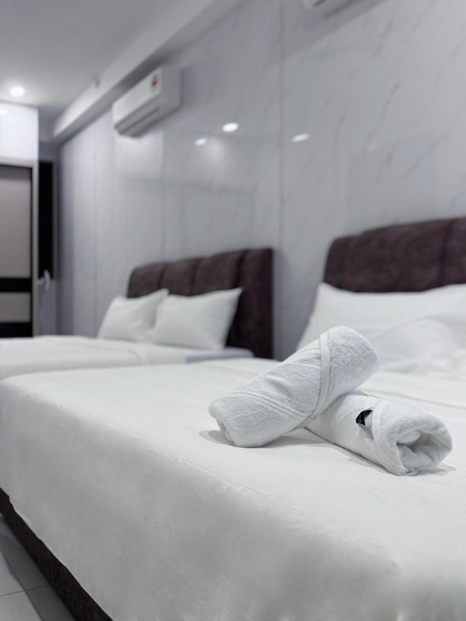 Urban Suites TWO Or THREE Bedroom Georgetown by ANC