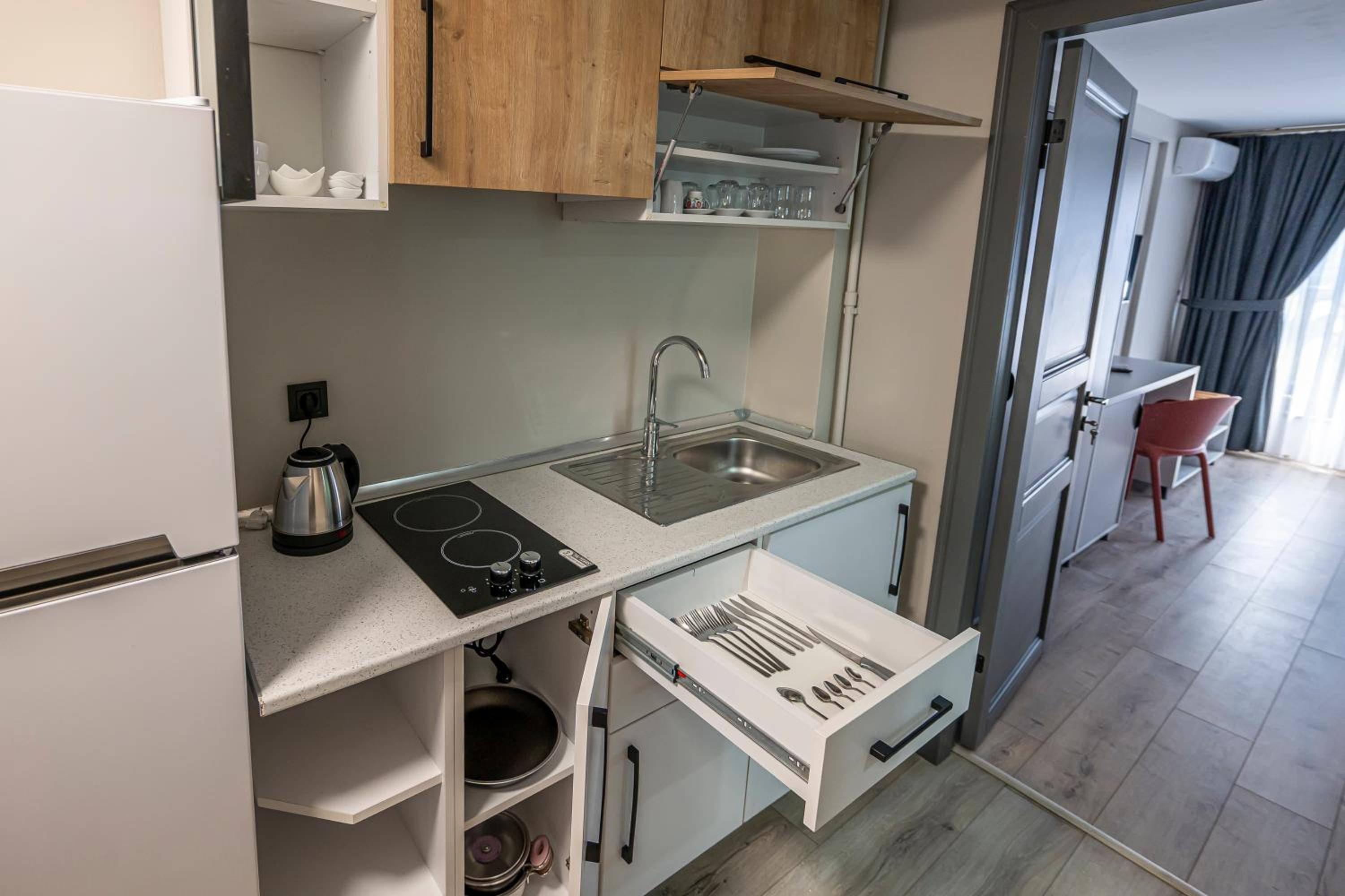 Calanthe Residence - Image 84