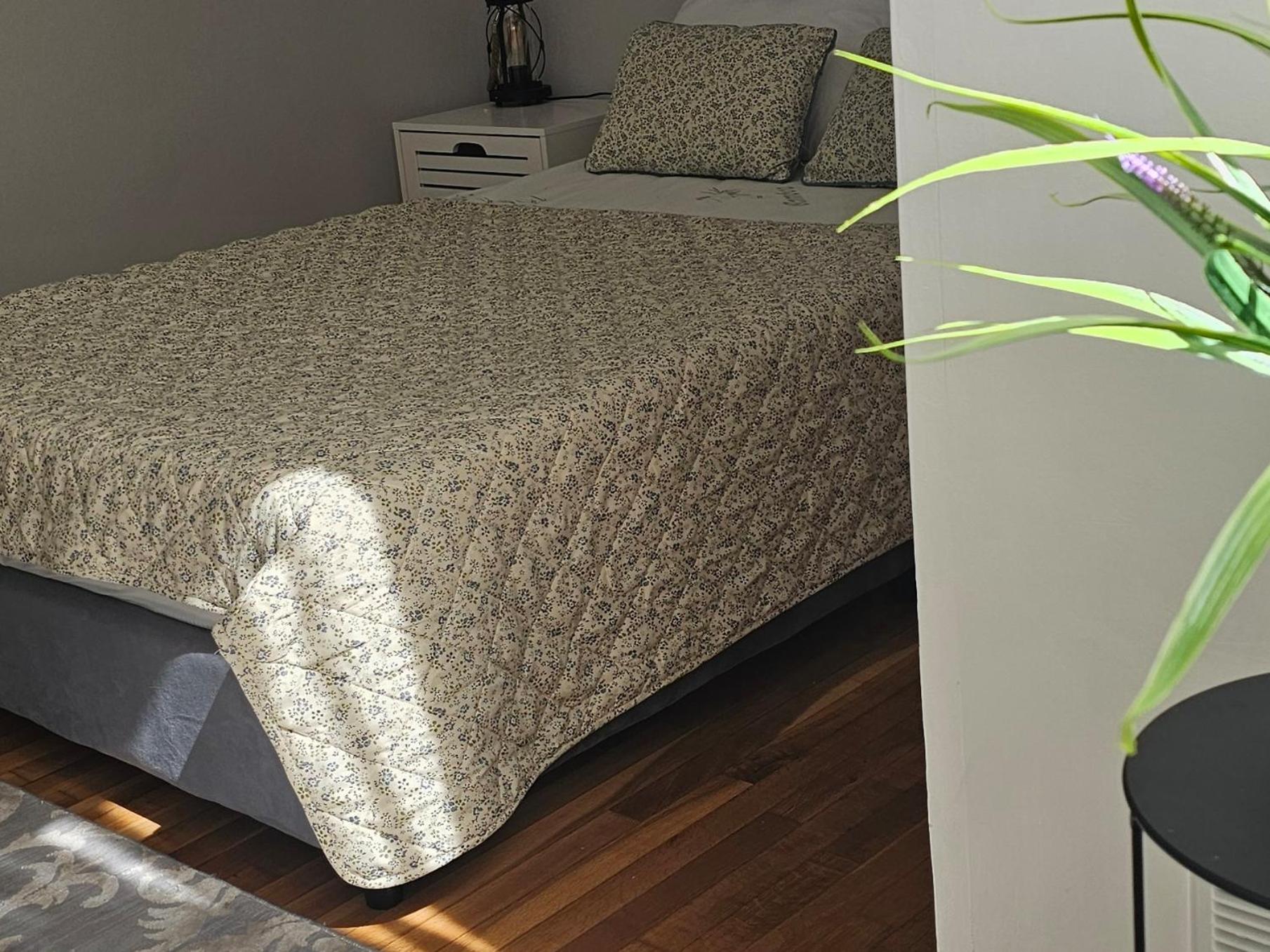 Cozy and quiet apartment , convenient location in Athens