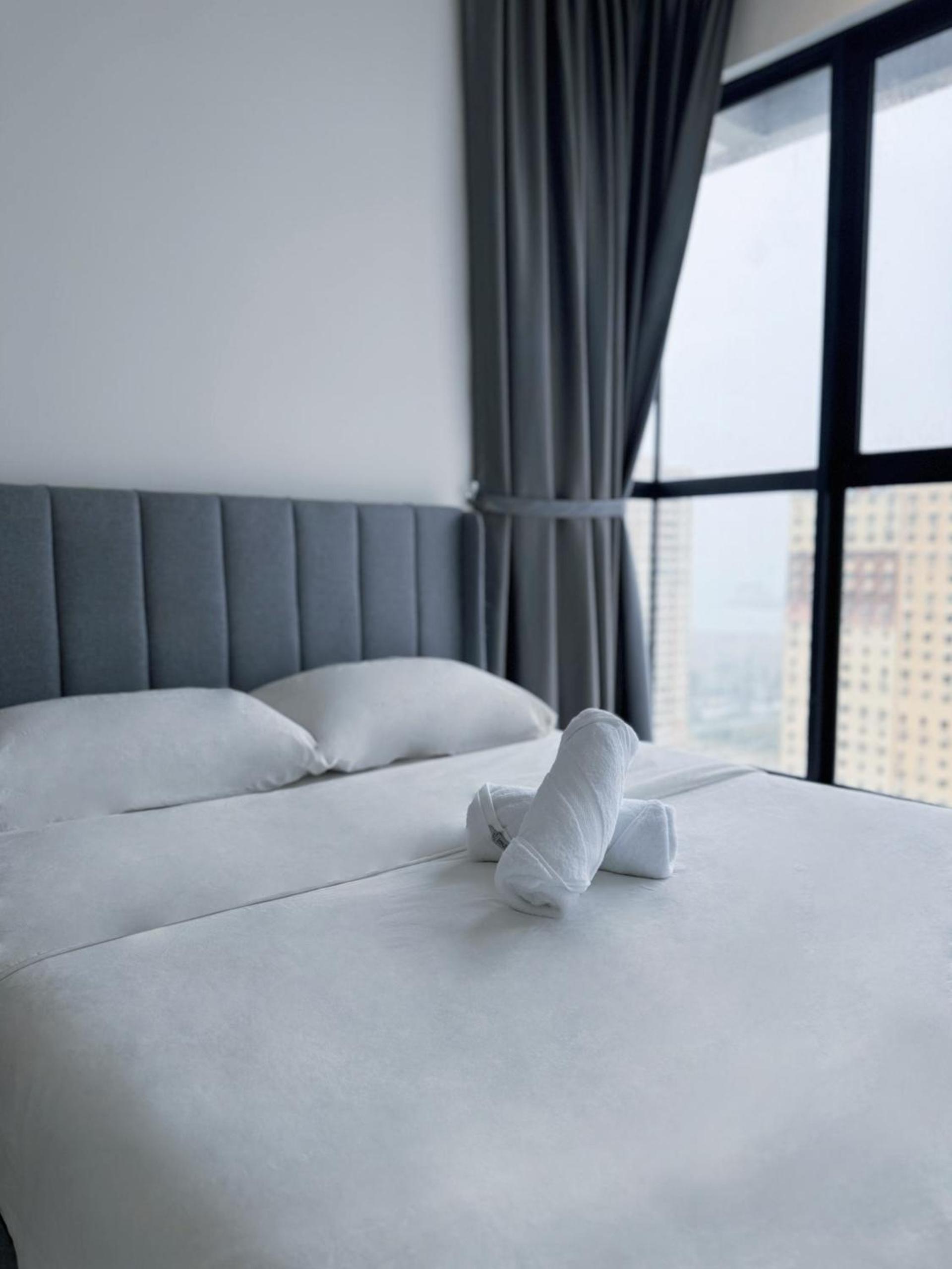 Urban Suites TWO Or THREE Bedroom Georgetown by ANC