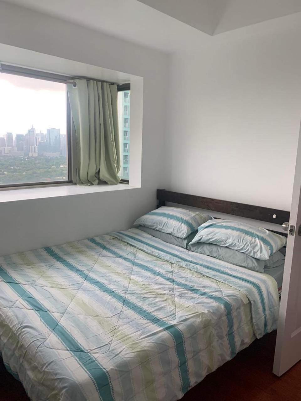 1 BR Penthouse Staycation with Golf course view view 3