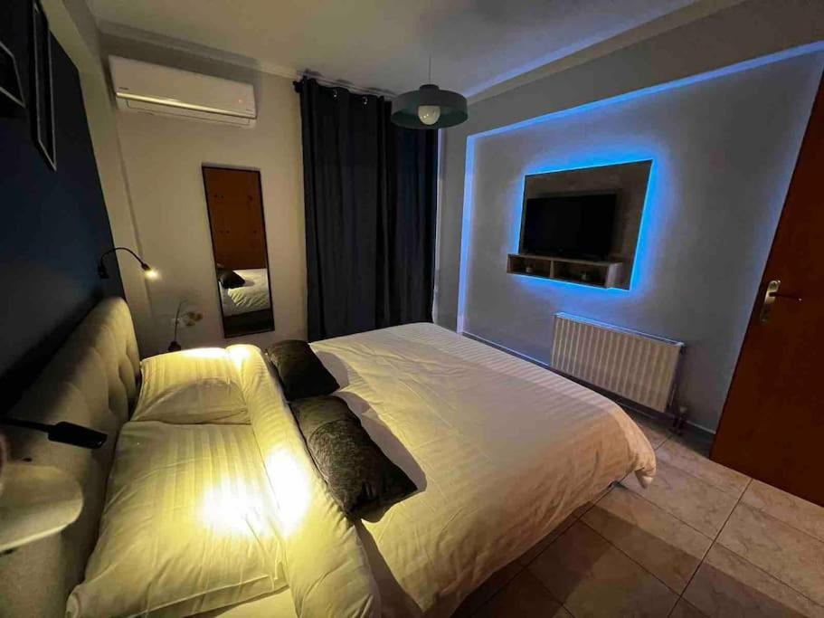 MYSTICOVE GAZI Acropolis view 3 minutes to metro Direct airport and port