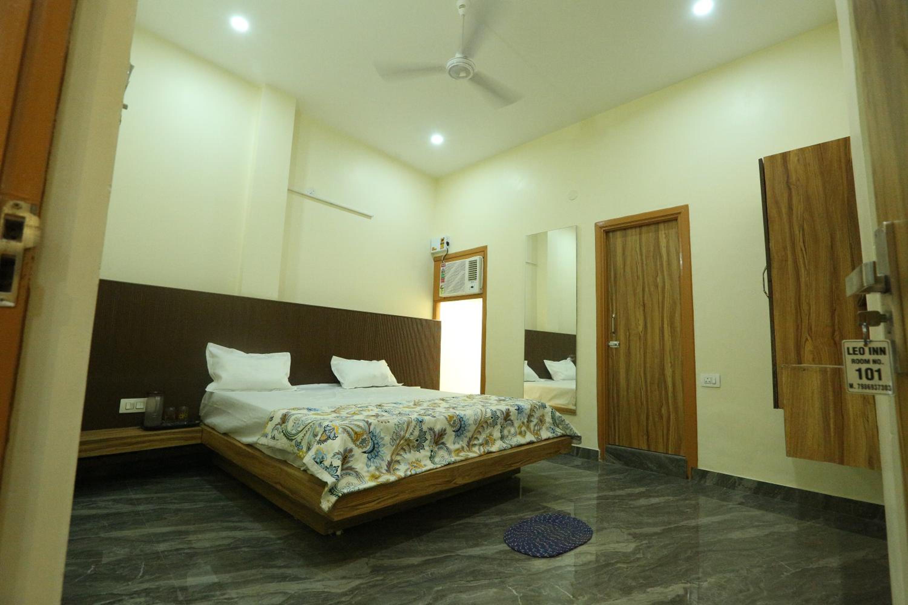 Hotel Leo Inn