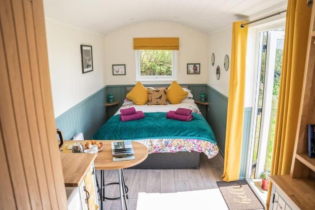 Close to Nature Easy to Find shepherd's hut view 5