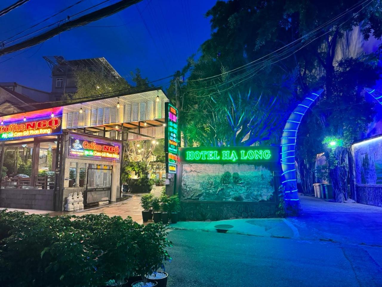 HA LONG Hotel Linh Trung Thu Duc HCMC