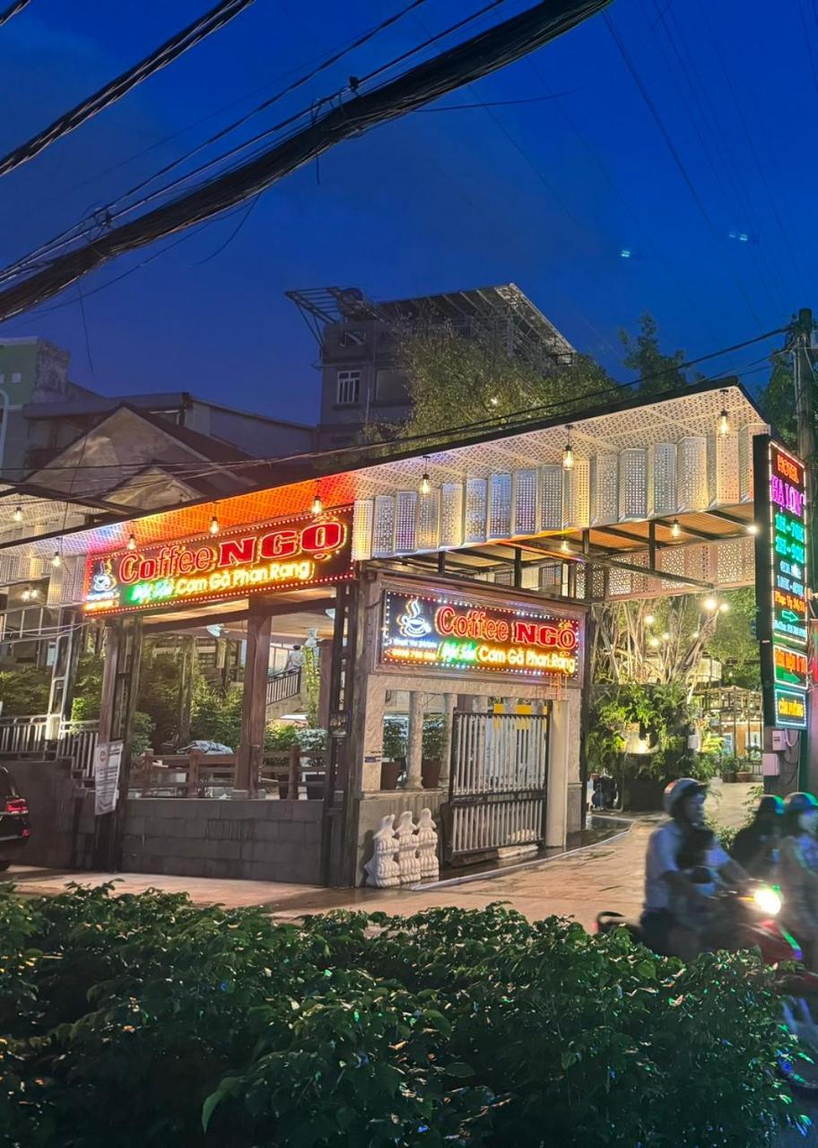 HA LONG Hotel Linh Trung Thu Duc HCMC