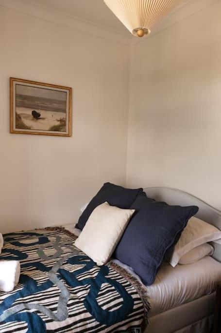 Stylish 3 bed Townhouse With Wood Fired Hot Tub view 5