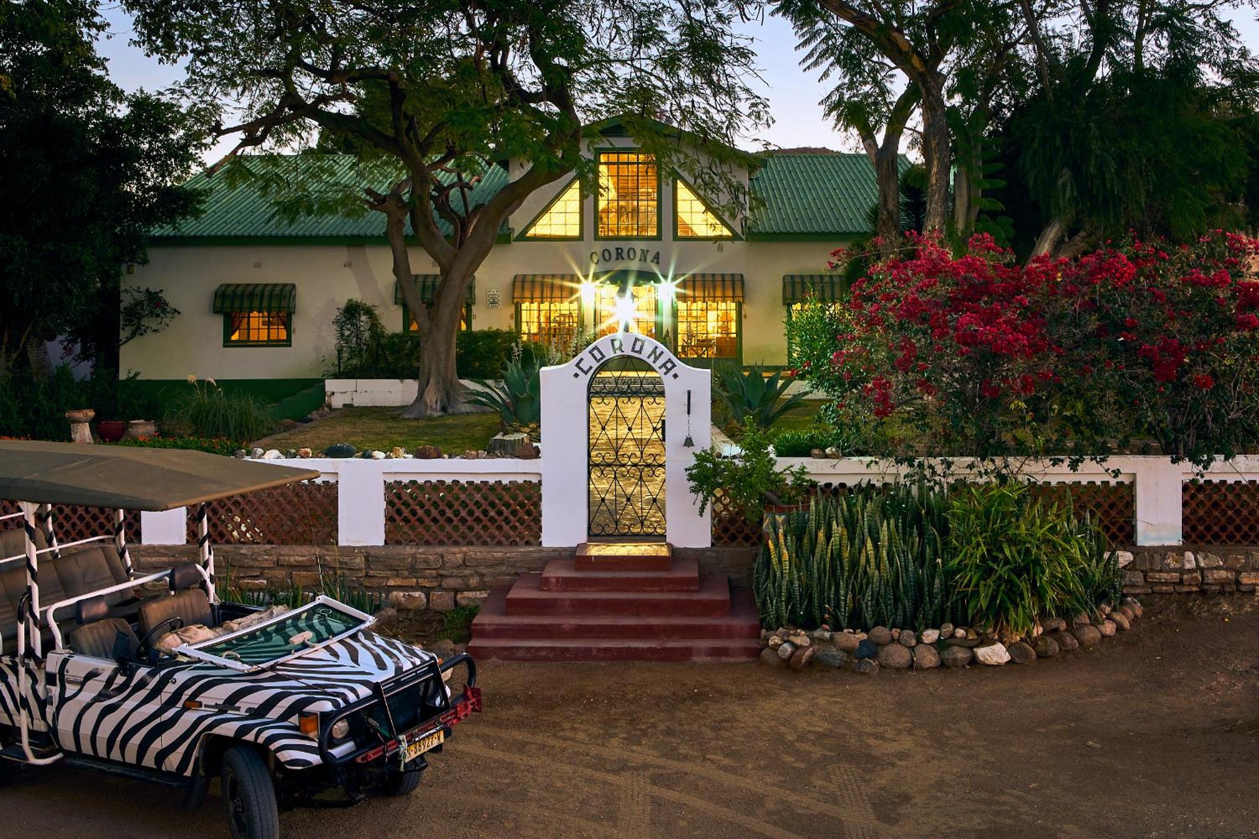 Corona Guest Farm
