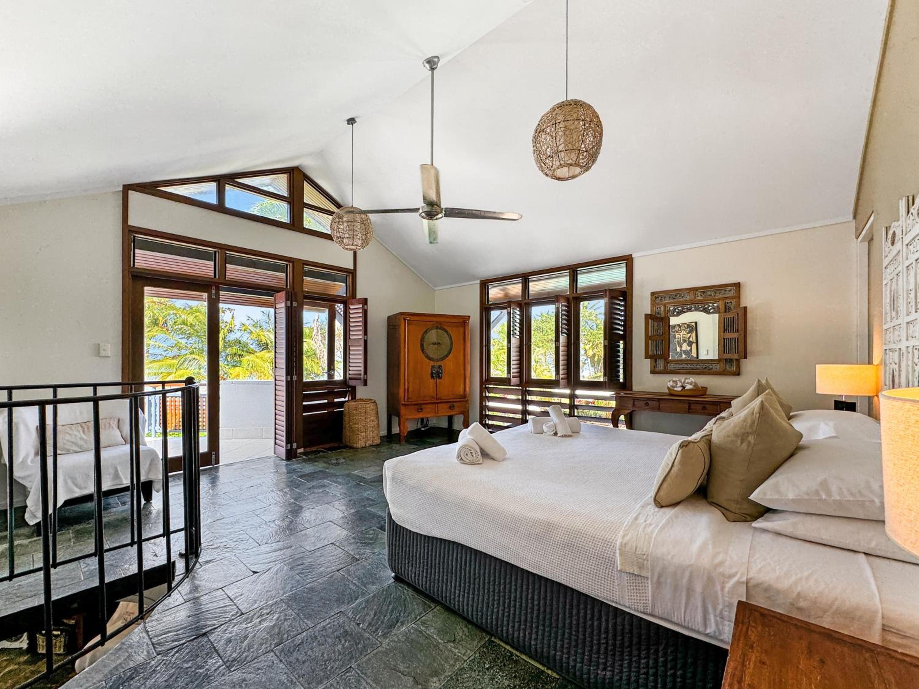 Wongalinga Beachfront Apartments