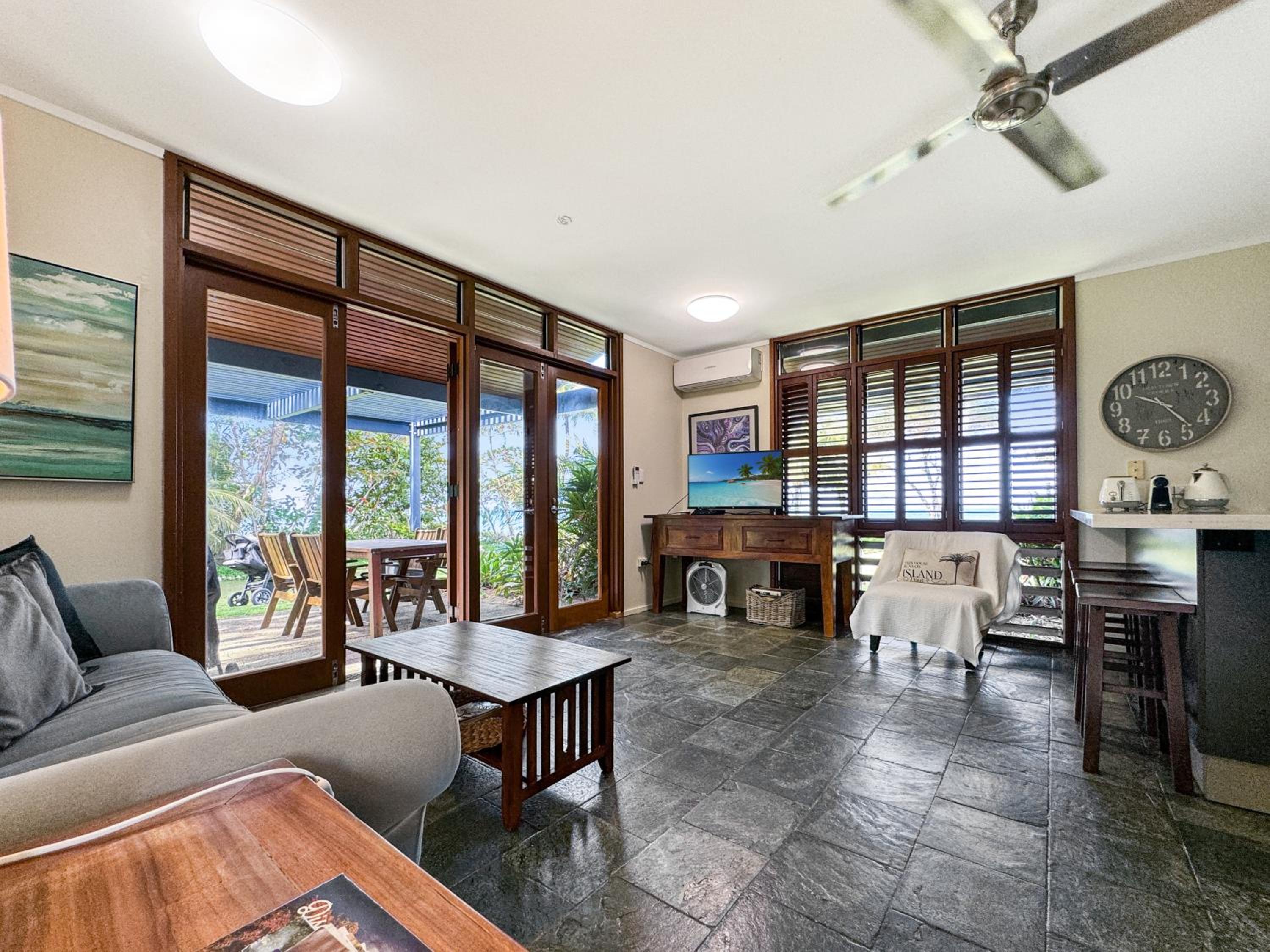 Wongalinga Beachfront Apartments