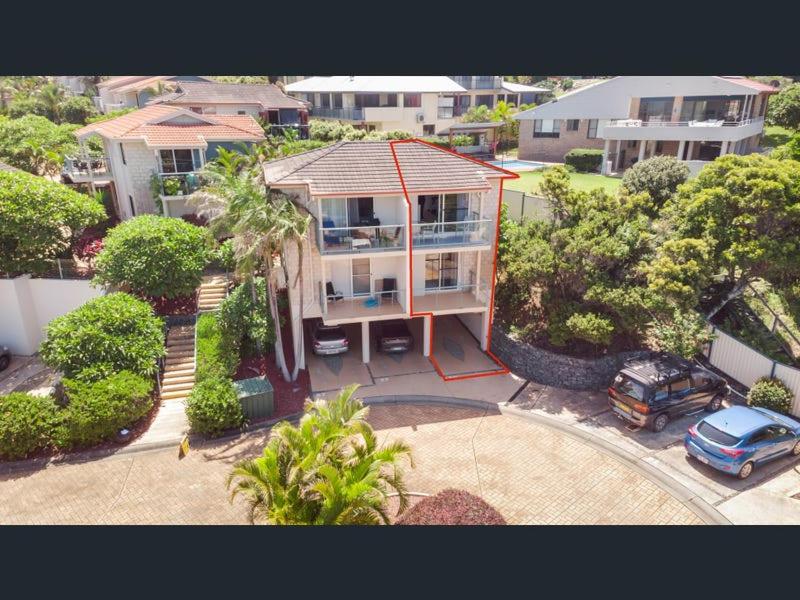 Casa Tropicana Villa with Ocean Views - Steps from Beach Surfs Up!