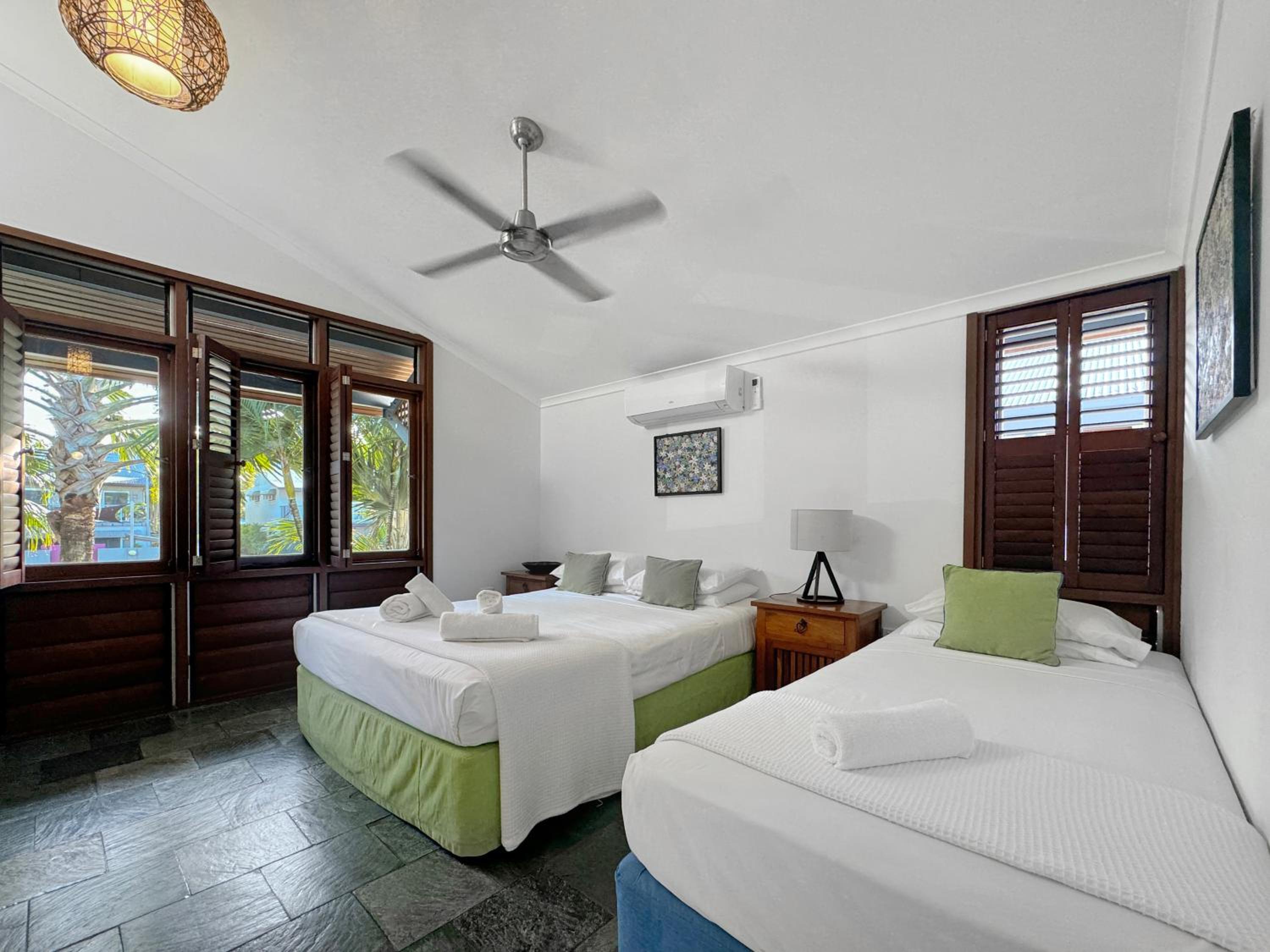 Wongalinga Beachfront Apartments