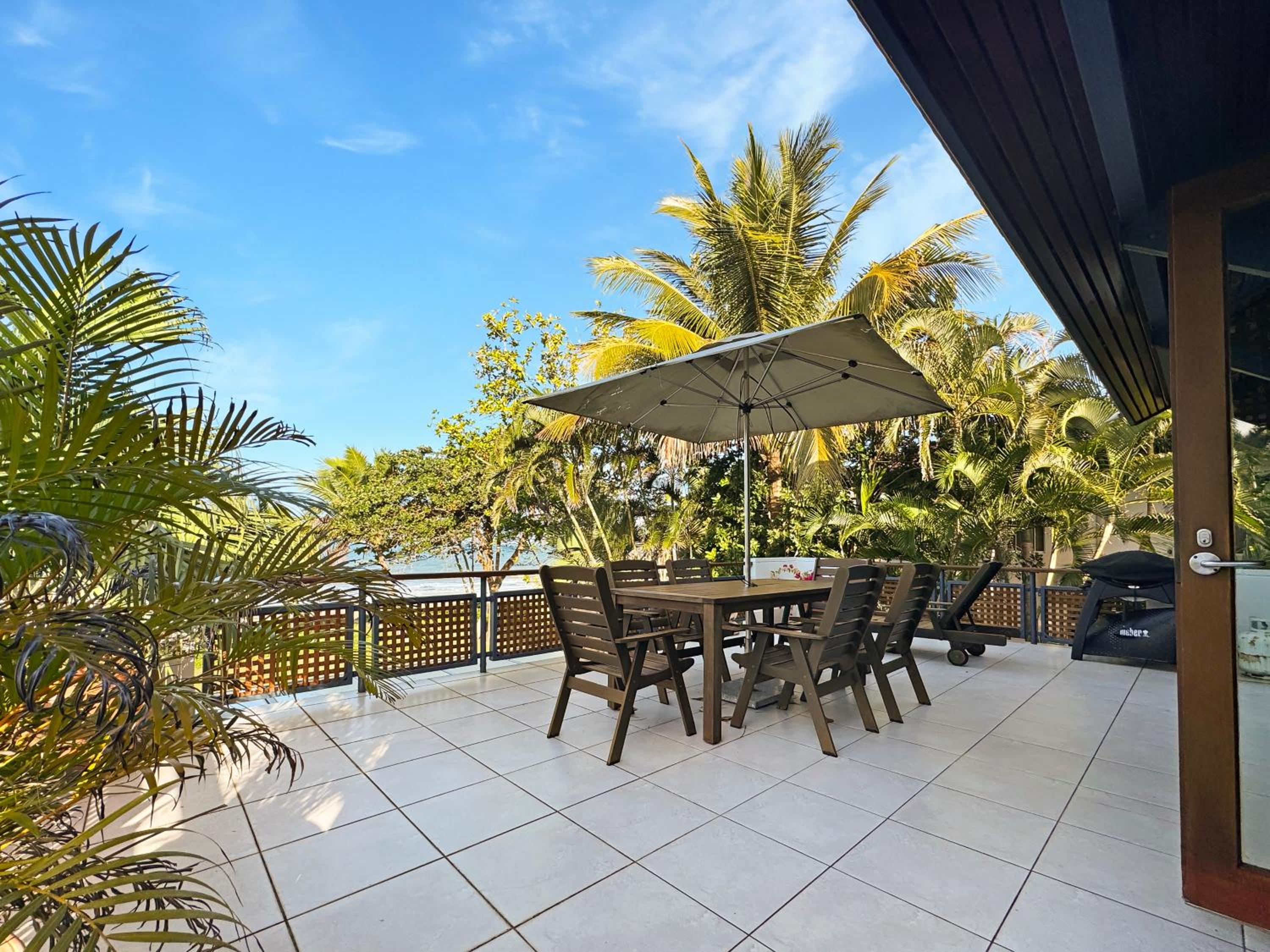 Wongalinga Beachfront Apartments