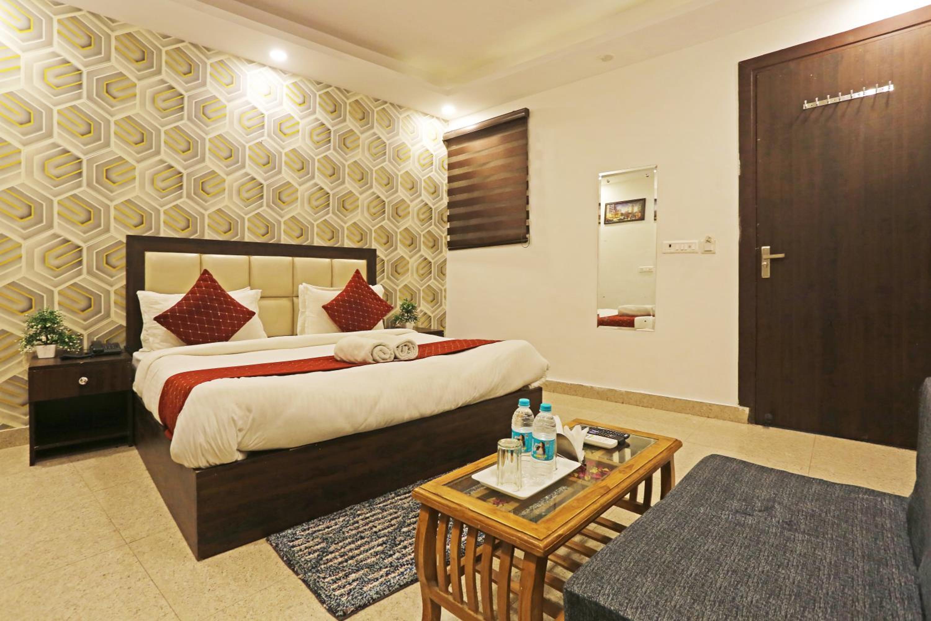 Hotel El De Olive Aero Suites Near Delhi IGI Airport view 4
