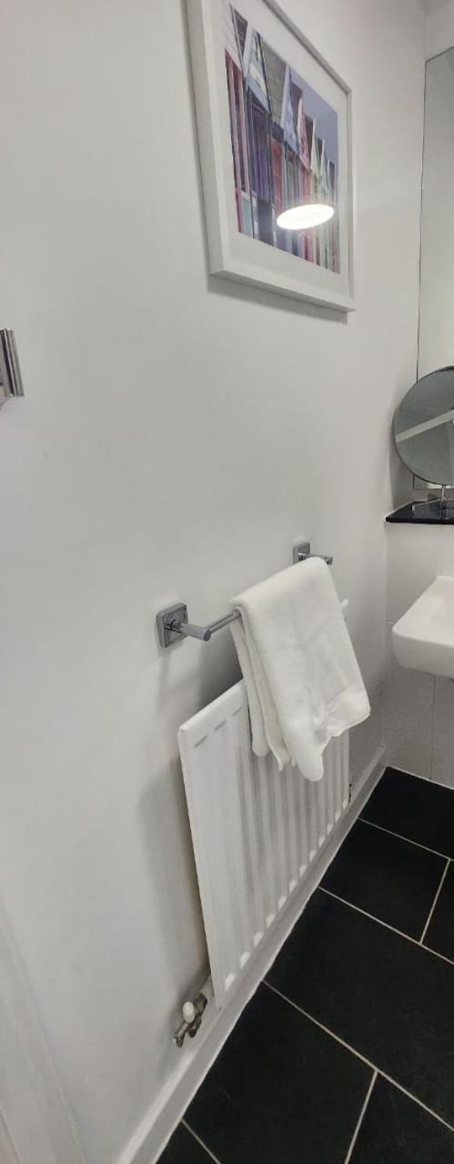 2 Bed Apartment at The Hub Central Milton Keynes view 4