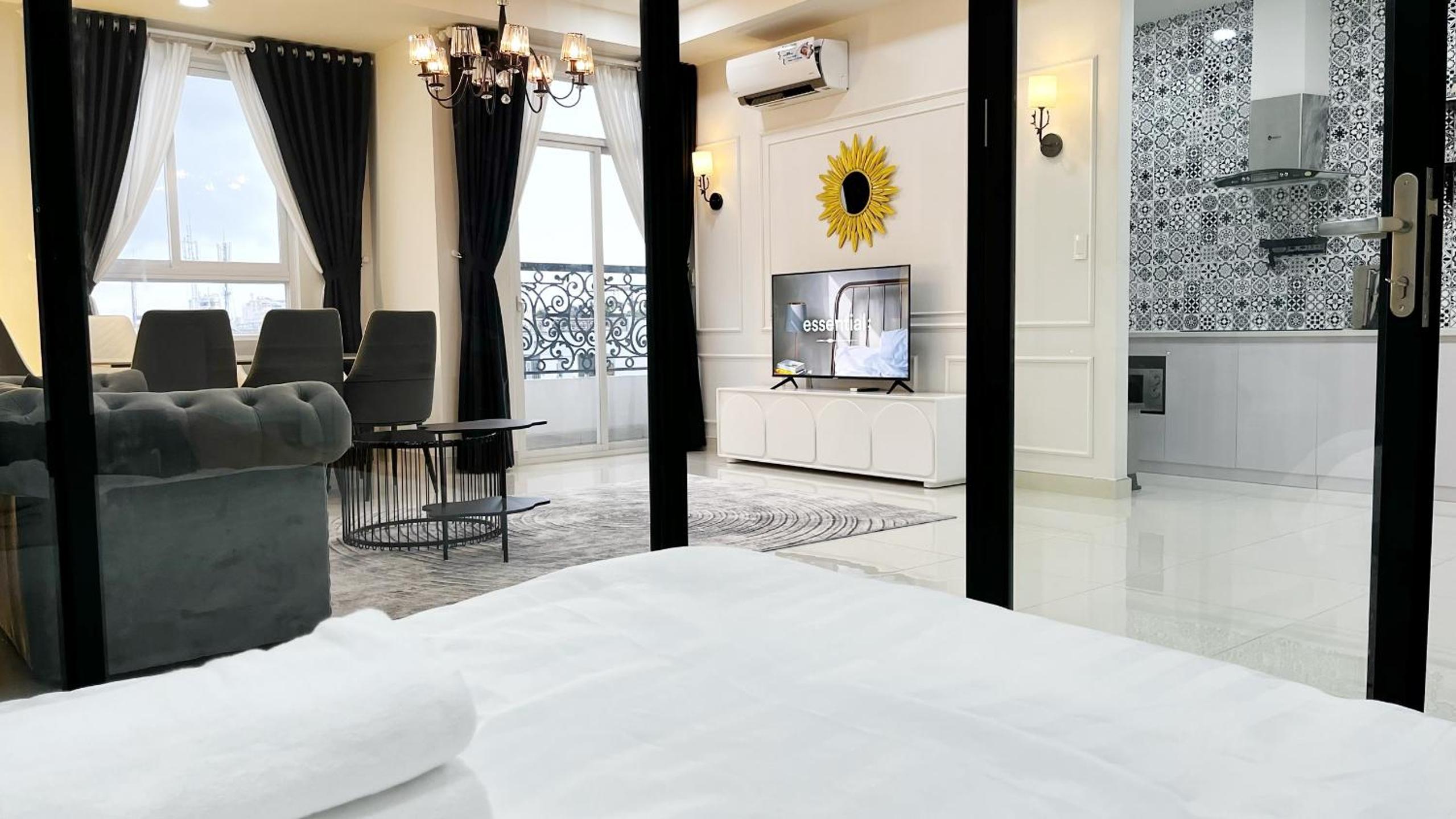 The Luxury GRAND RIVERSIDE Apartment City Center