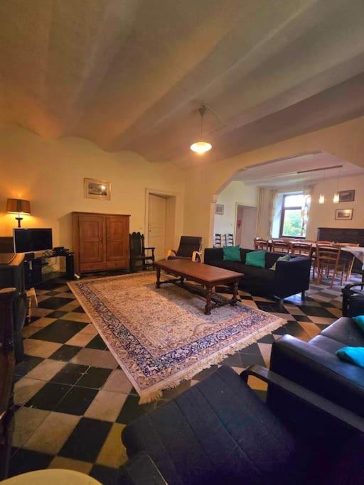 Chateau de Wallay - La grande Ferme