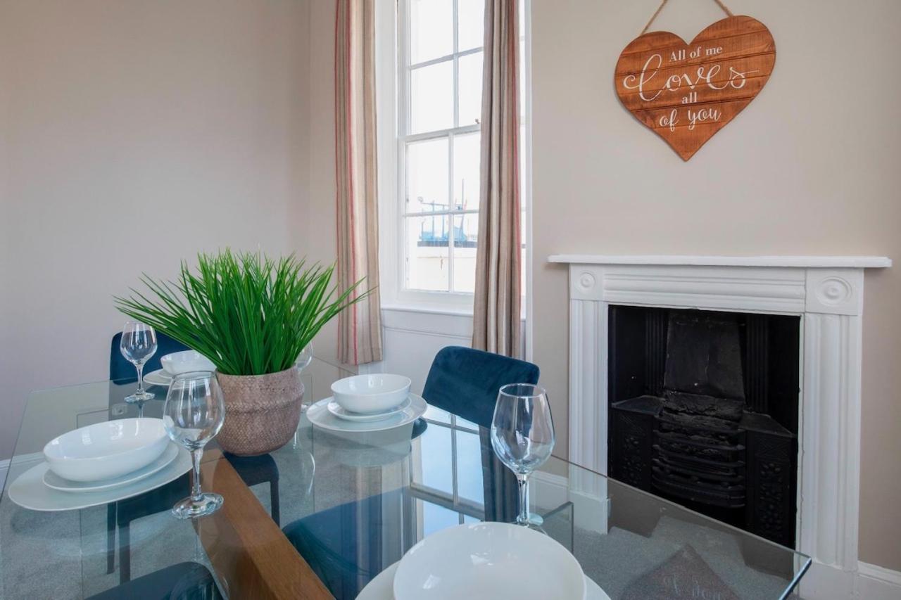 Two Bedroom Duplex Town Centre Serviced Apartment view 5