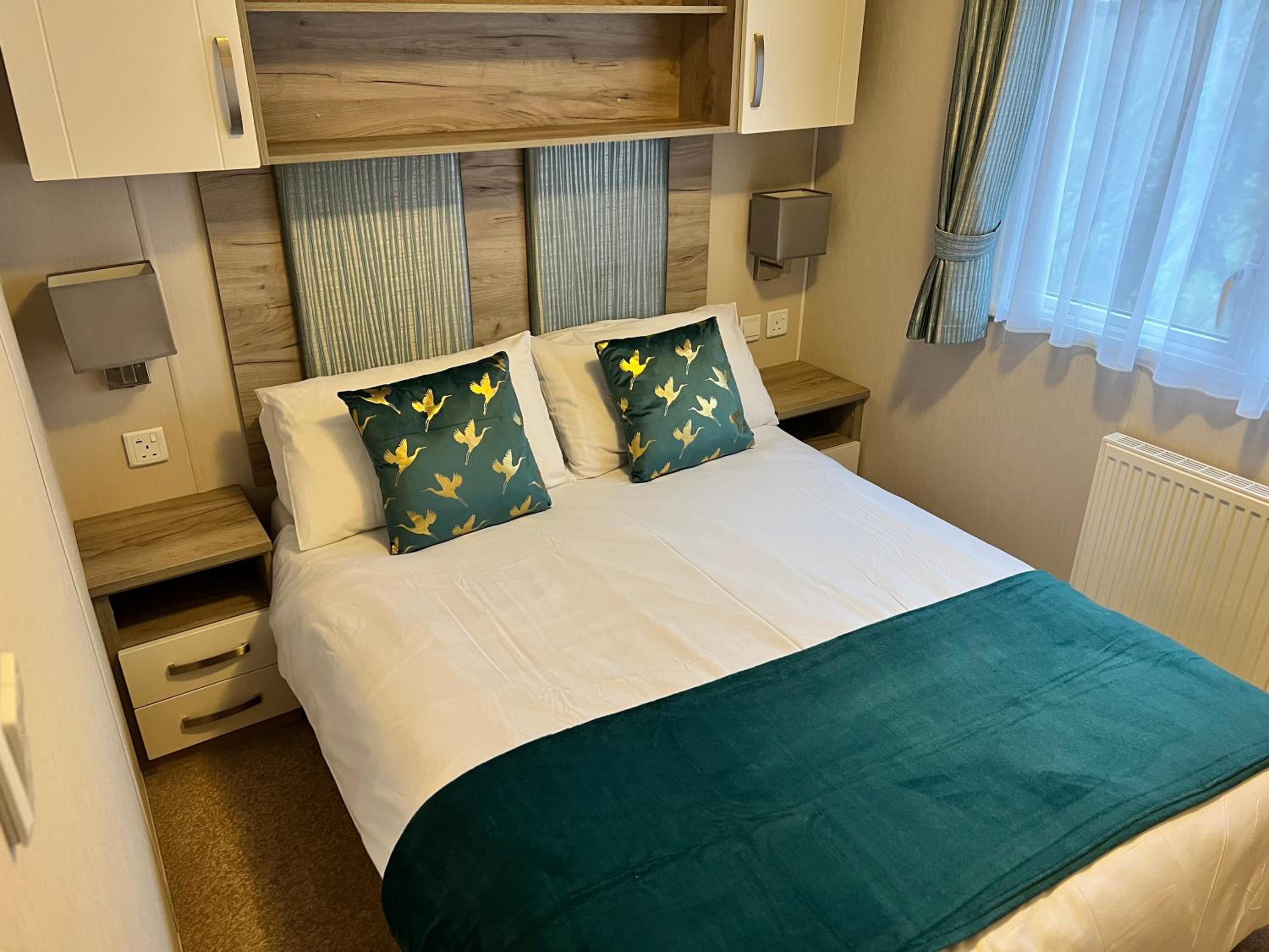 3 Bedroom Caravan MC37, Shanklin, Isle of Wight view 4