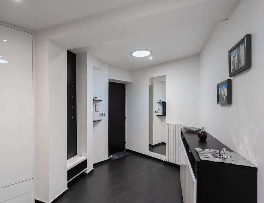 Luxury apartment with terrace and garage