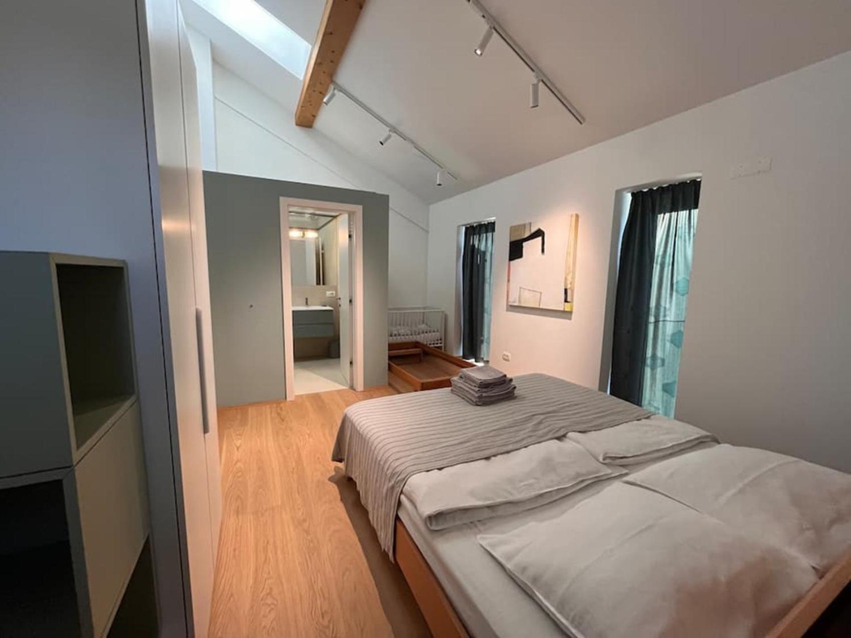 Elegant Retreat Stylish Apartment view 5