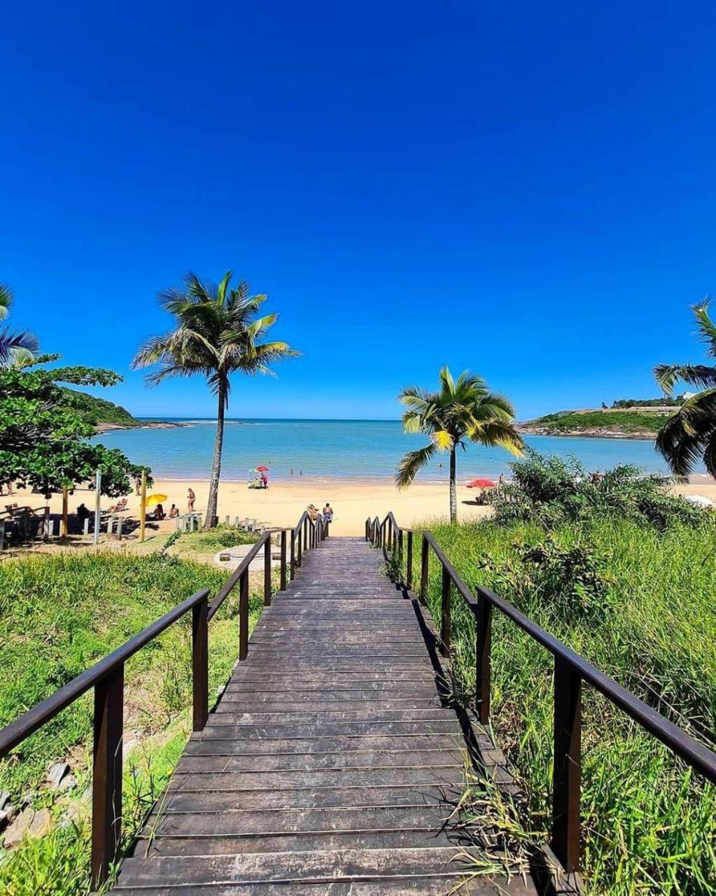 Ivana Imoveis - Vários Aptos de Temporada mesmo Prédio na Praia do Morro