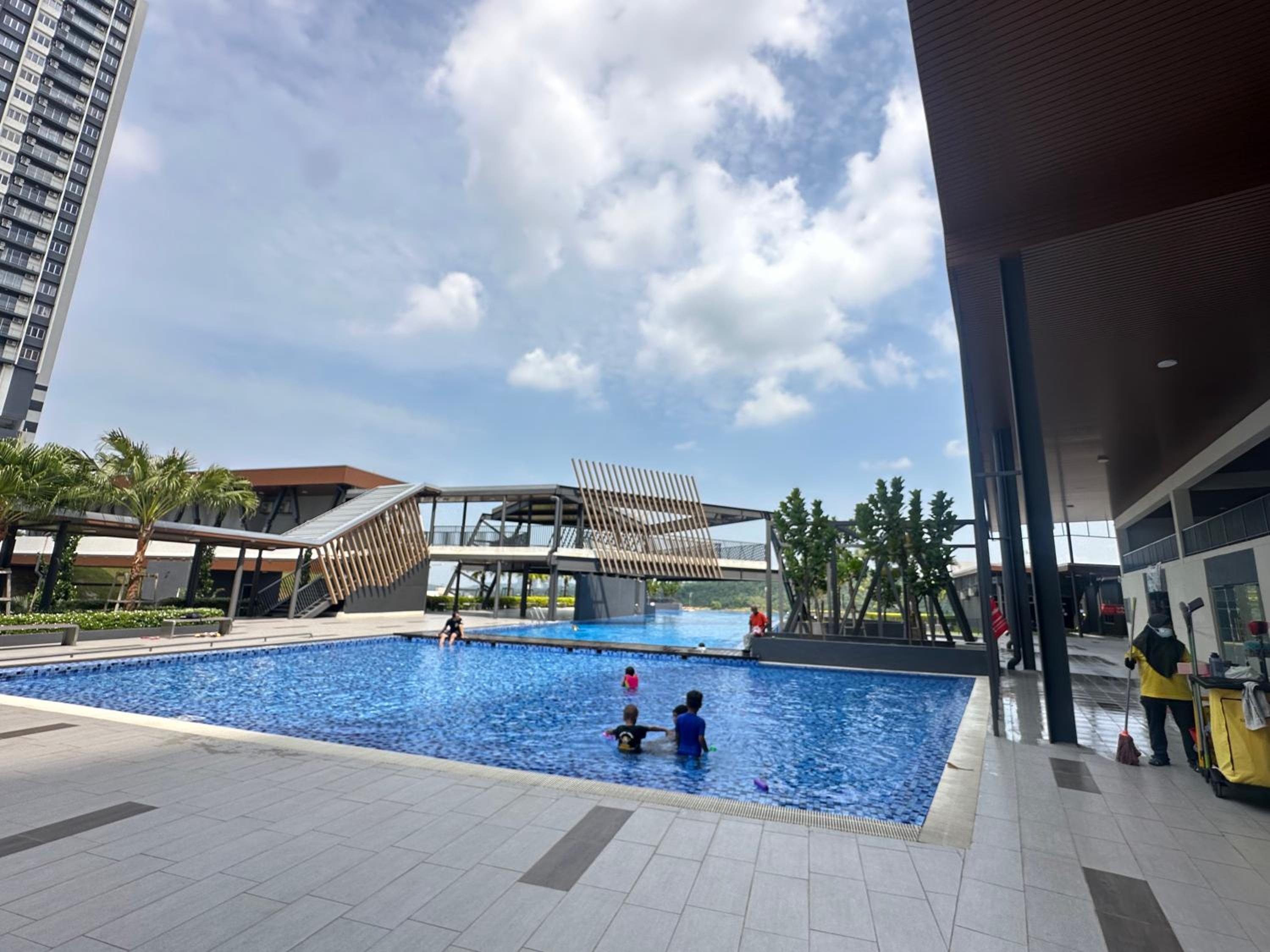 Homestay Teratak Adelia 2, Bangi Avenue Kajang photo 4