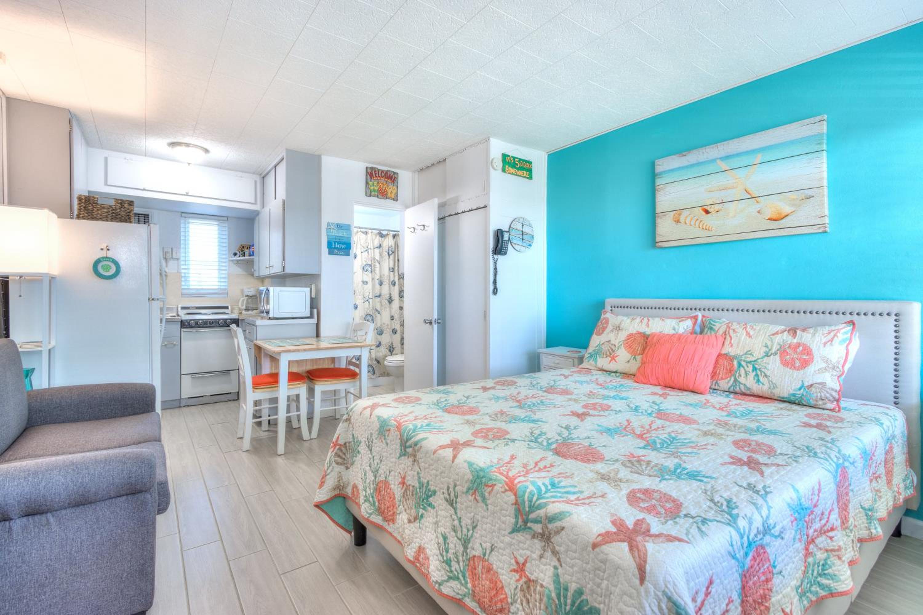 Tropic Terrace Suite #56 - Beachfront Resort view 2
