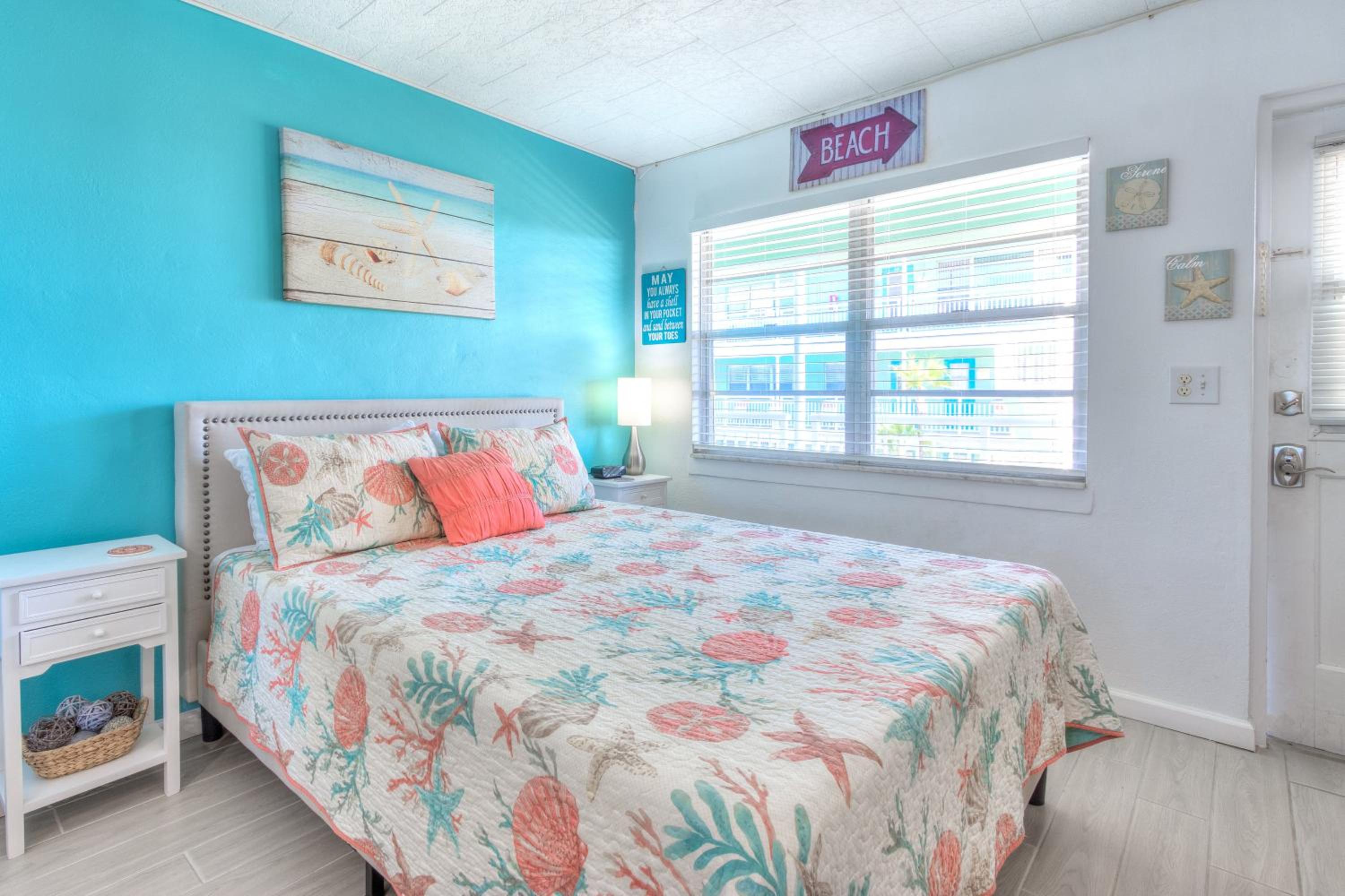 Tropic Terrace Suite #56 - Beachfront Resort view 3